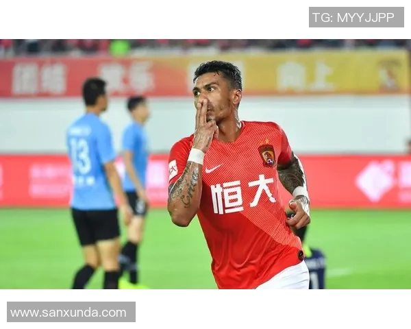 恒大与香港东方激烈对抗引发的足球赛场冲突分析与反思