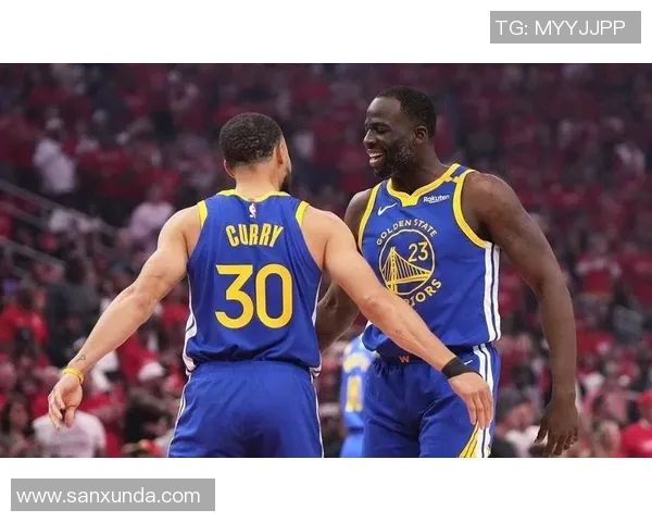 勇士与快船激战四月二十七日NBA季后赛精彩对决引发球迷热议